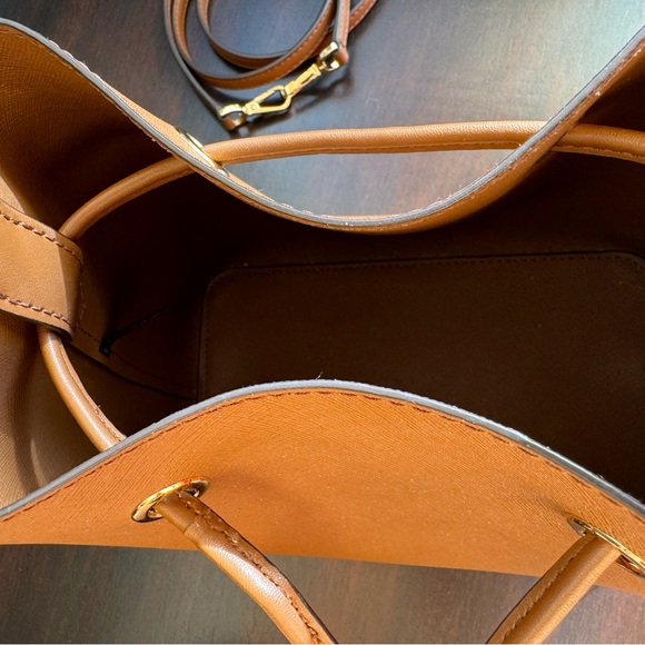 Michael Kors SURI bucket bag NWOT - Picture 4 of 8